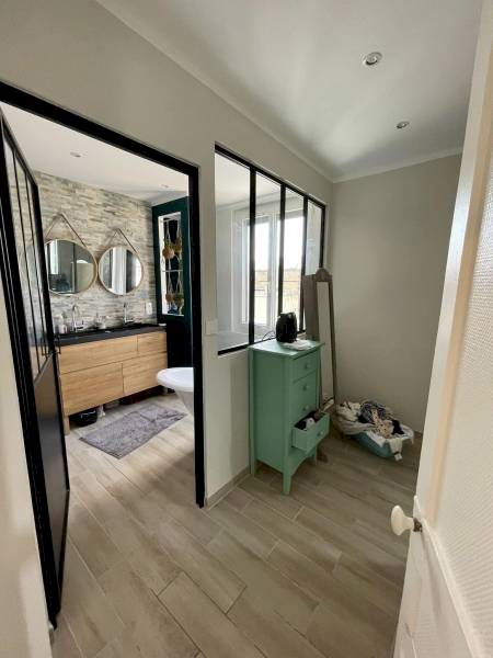 Remplacement de revêtement de sol dans une salle de bains et une chambre à Mont-Saint-Aignan 76